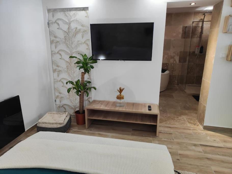 Zin And Cocoon Jaccuzzi Vitrolles (Bouches-du-Rhone)